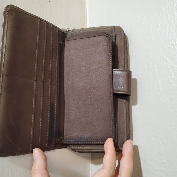 wallet - Picture 3 of 4